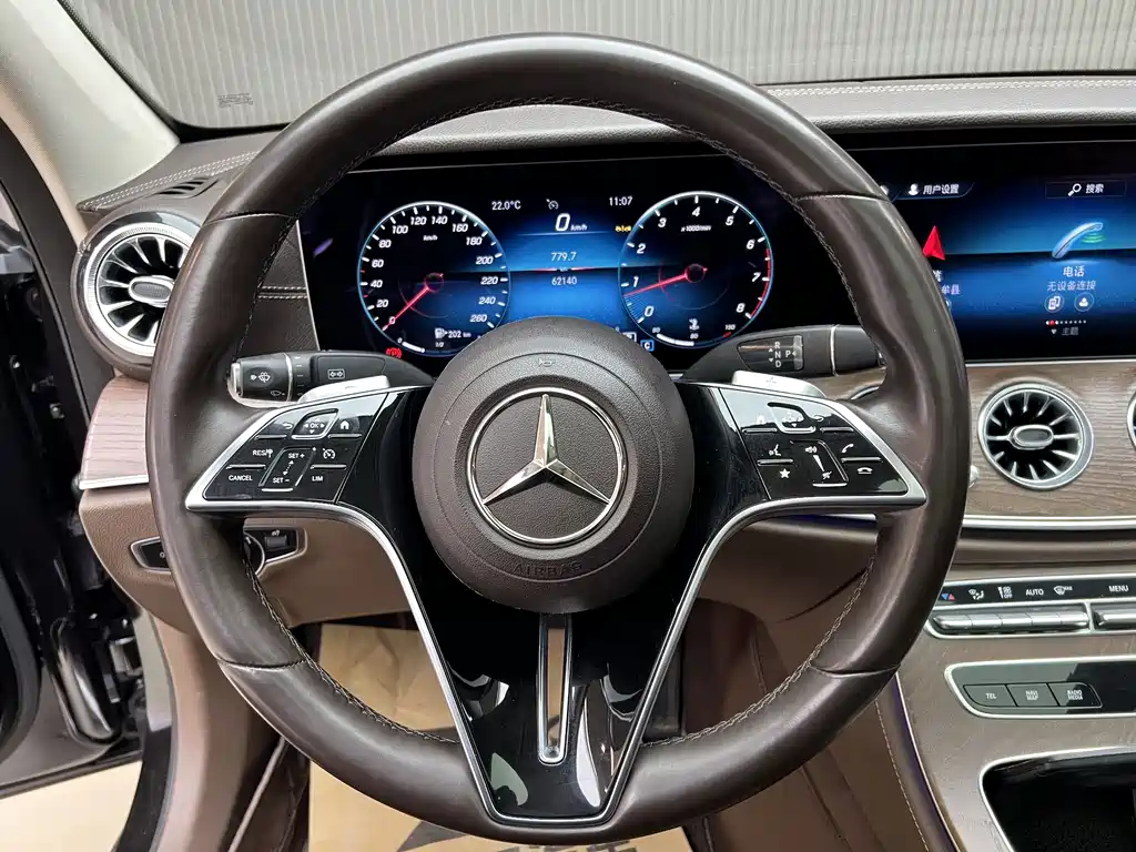 Mercedes-Benz E-Class — миниатюра 15