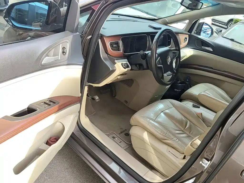 Buick GL8 — миниатюра 16