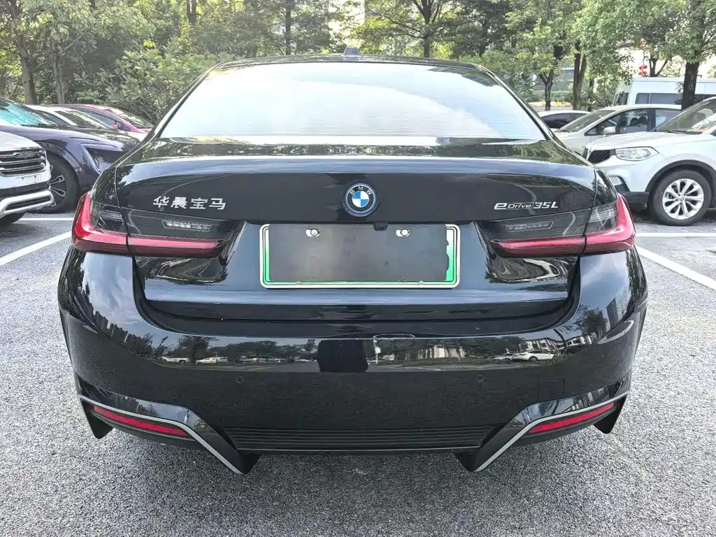 BMW i3 — миниатюра 6