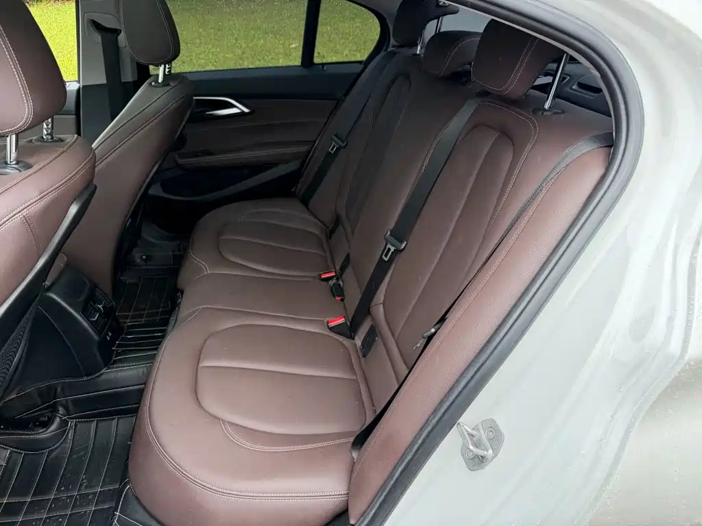 BMW 1 Series — миниатюра 12