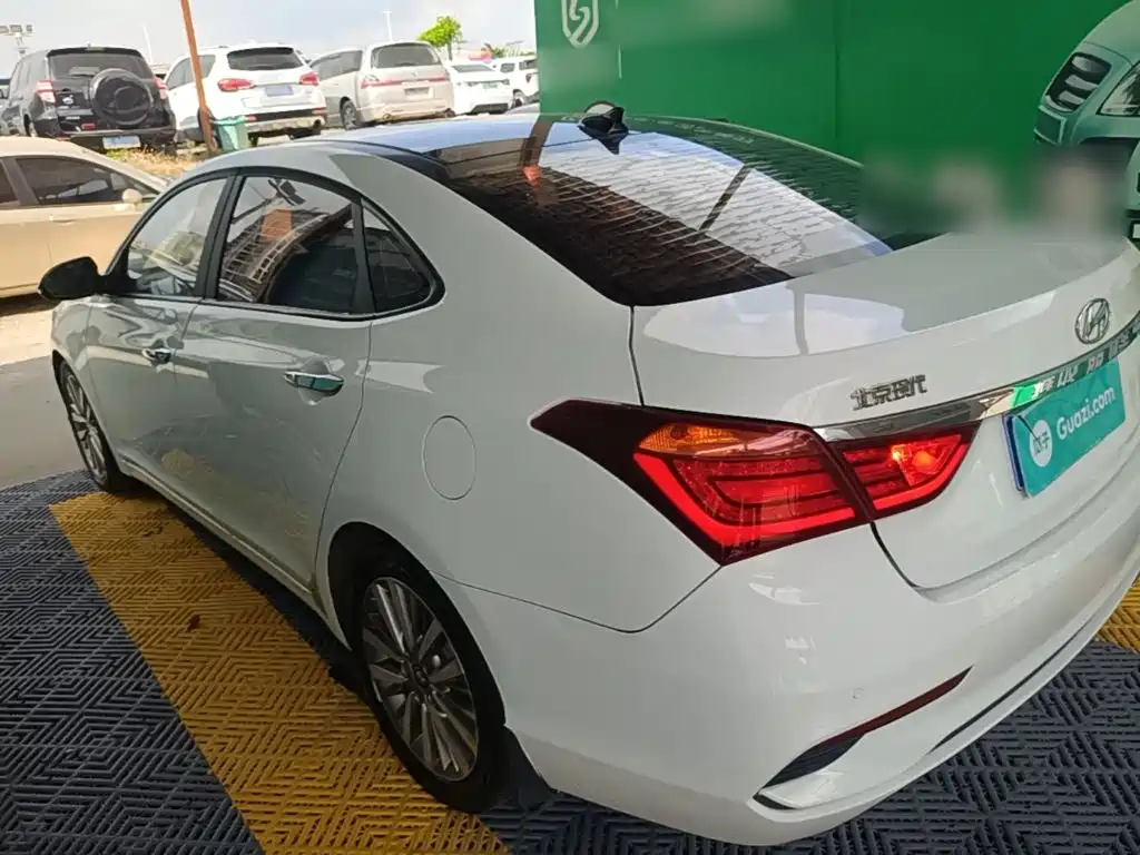 Hyundai Mistra — миниатюра 5