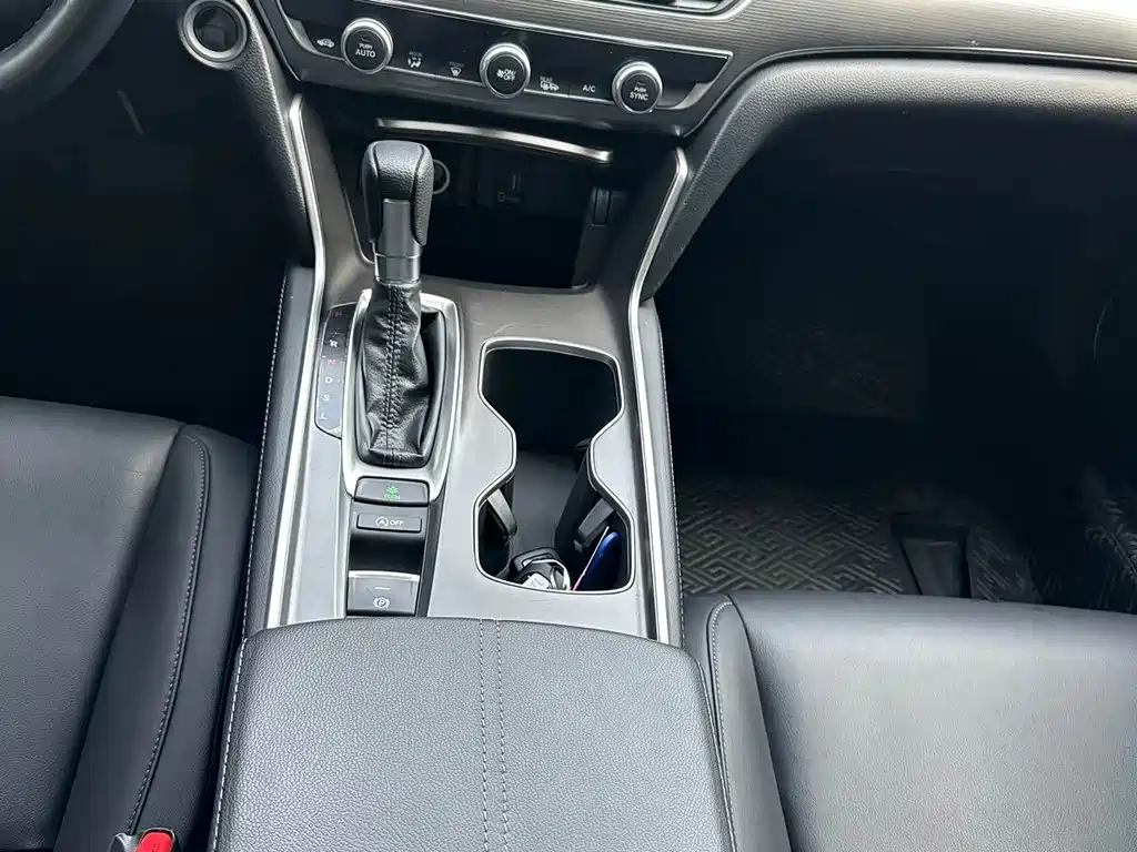 Honda Accord — миниатюра 4