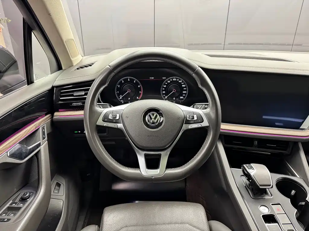 Volkswagen Touareg 2019 2.0TSI VI