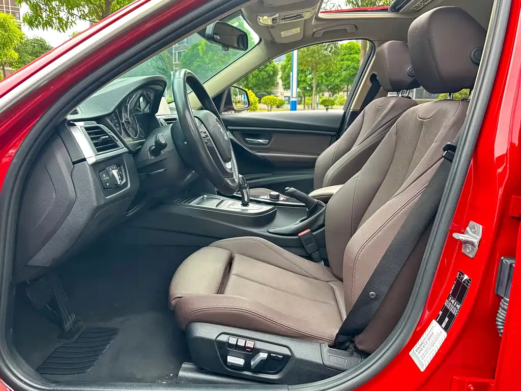 BMW 3 Series — миниатюра 8