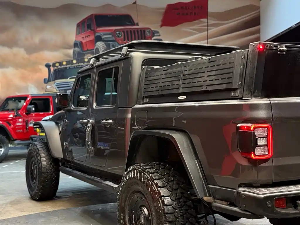 Jeep Gladiator — миниатюра 17