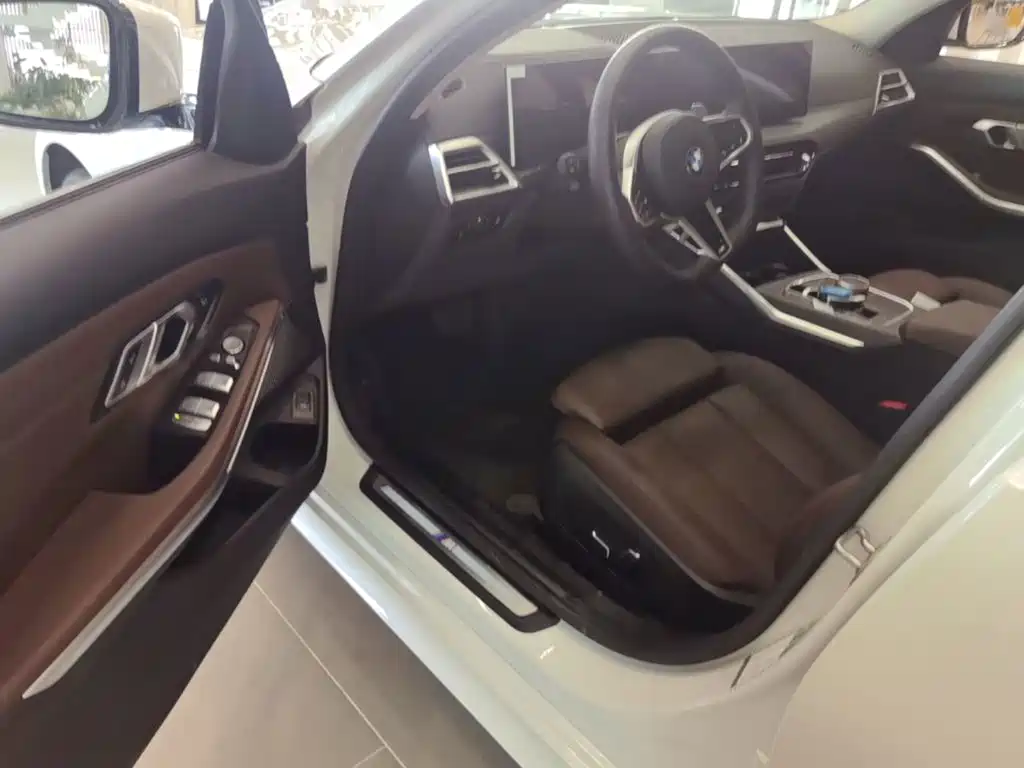 BMW 3 Series — миниатюра 21