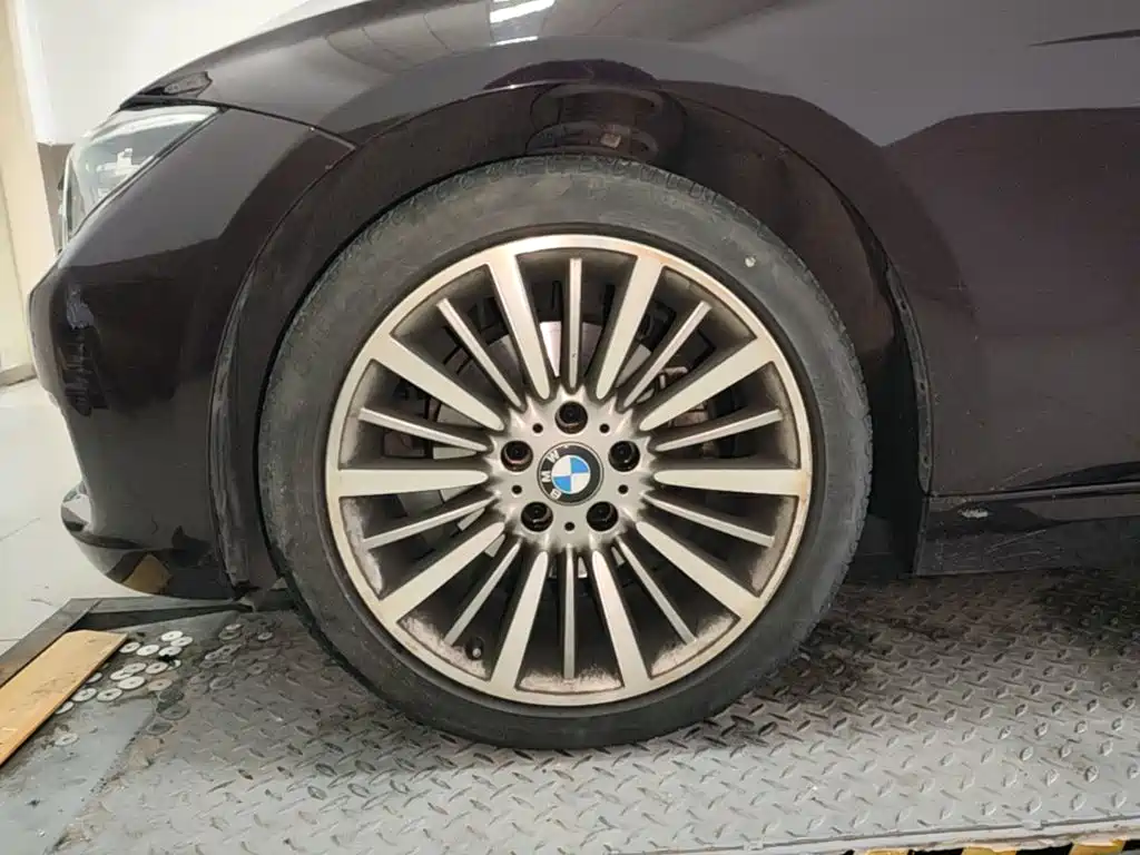 BMW 3 Series — миниатюра 23