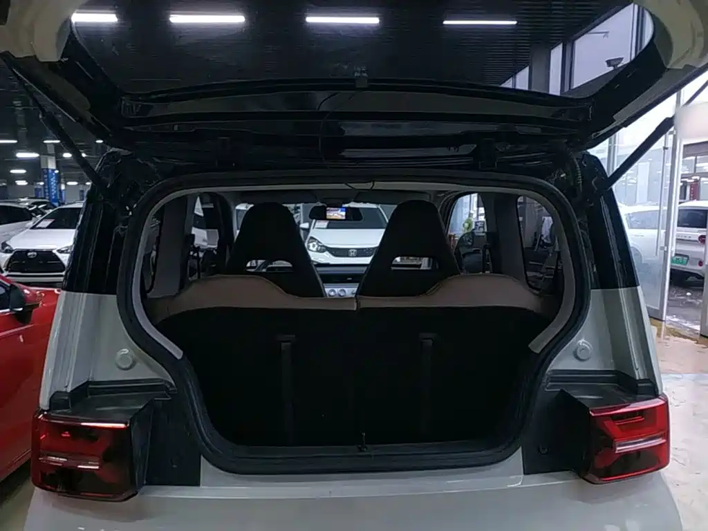 Wuling MINIEV — миниатюра 19