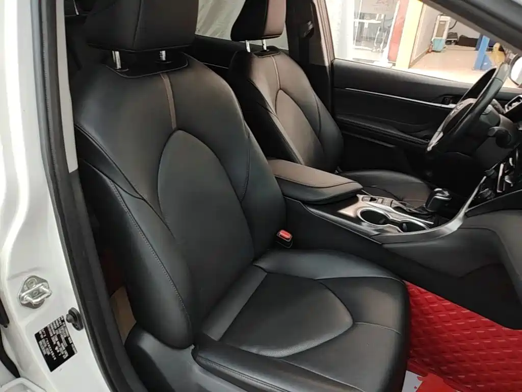 Toyota Camry — миниатюра 25