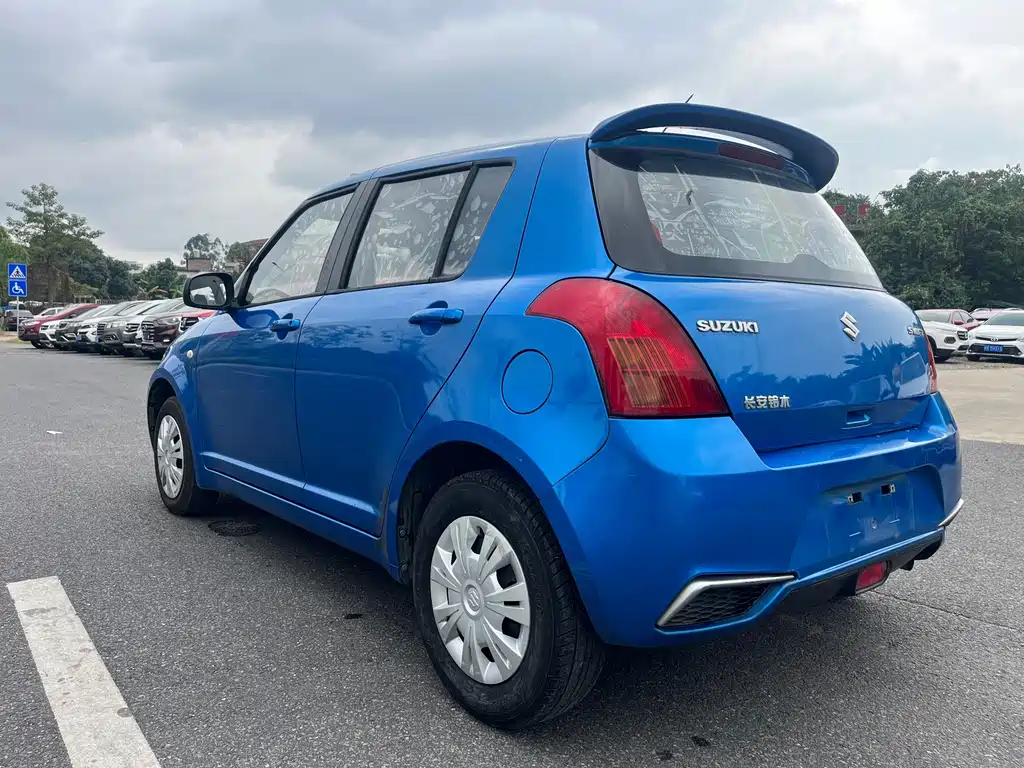 Suzuki Swift — миниатюра 4