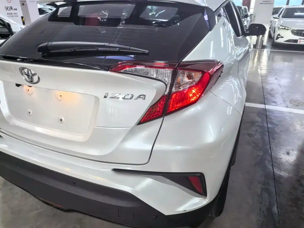 Toyota IZOA — миниатюра 8