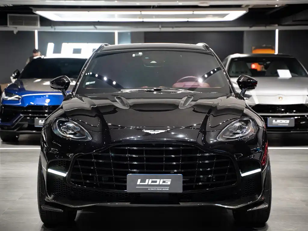 Aston Martin DBX 2020 4.0T V8 1913