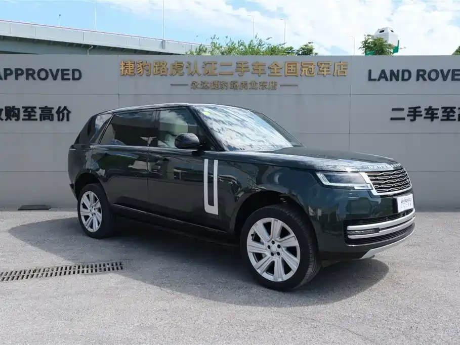 Land Rover Range Rover 2024 3.0 L6 400PS Long Wheelbase