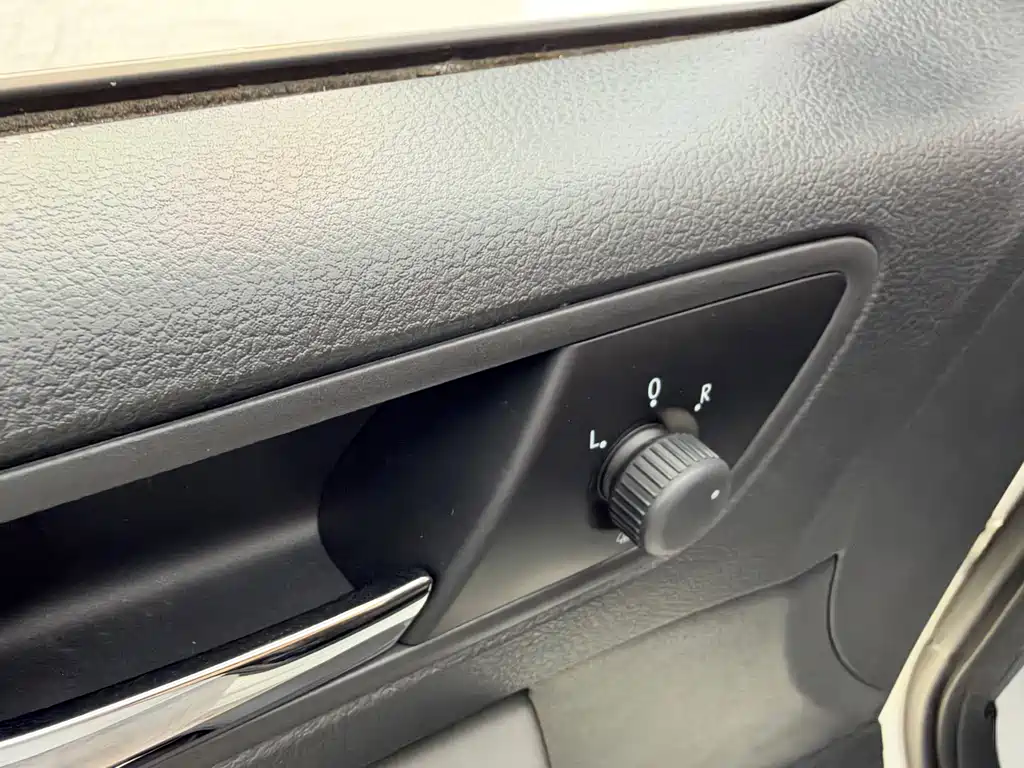 Skoda Rapid Spaceback — миниатюра 5