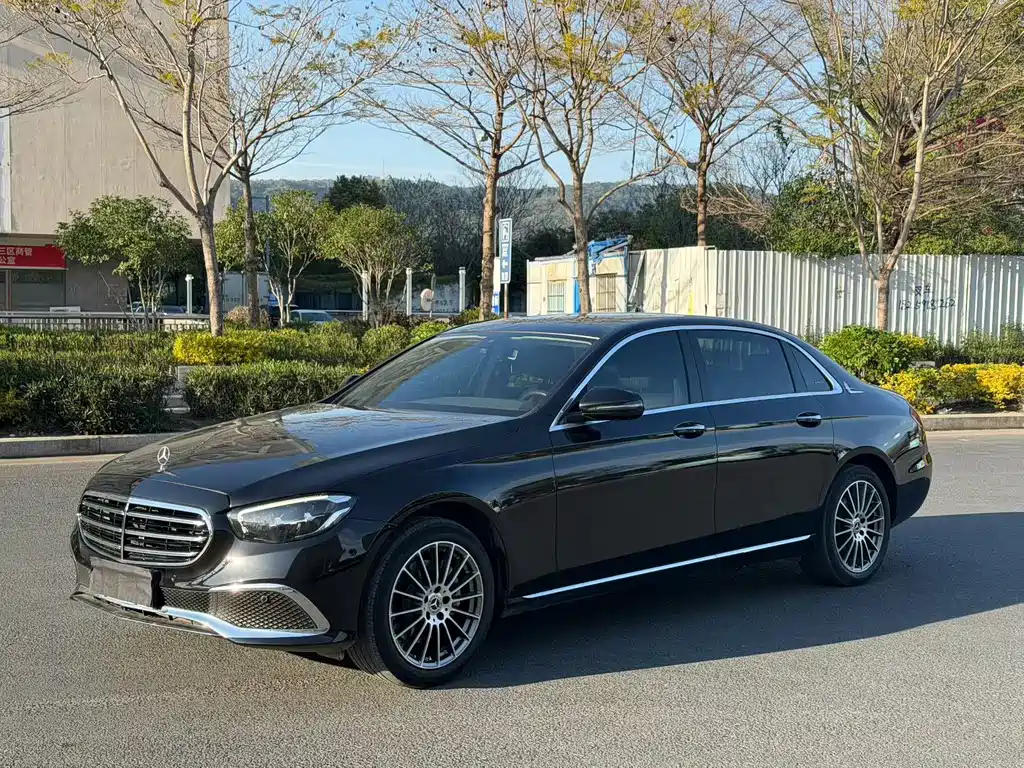 Mercedes-Benz E-Class 2022