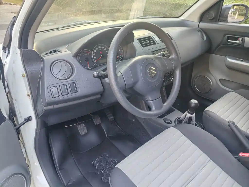 Suzuki Swift — миниатюра 9