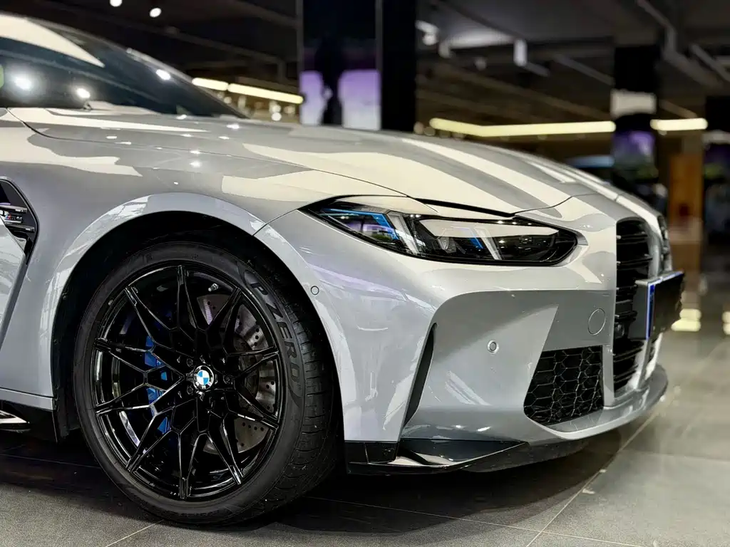 BMW M4 2024 M4