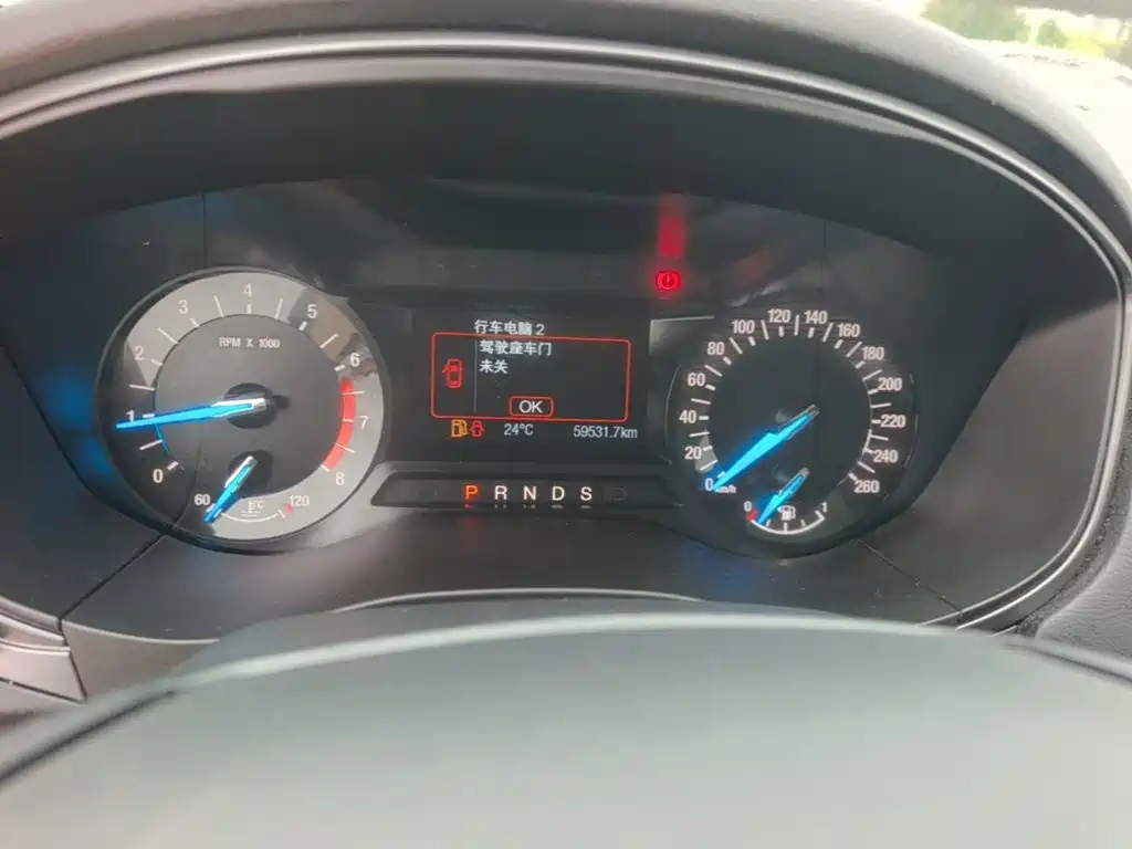 Ford Mondeo — миниатюра 12