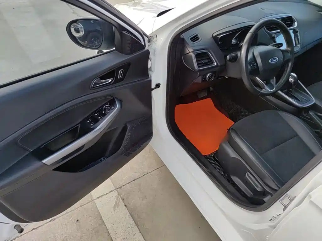 Ford Escort — миниатюра 16