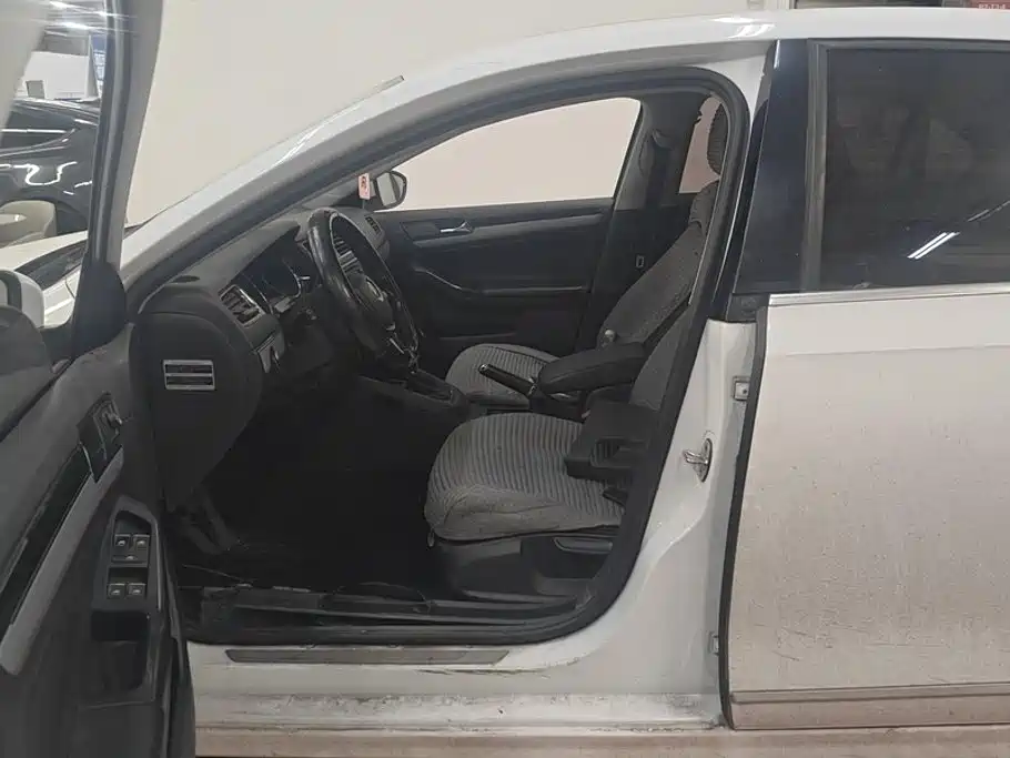 Volkswagen Sagitar — миниатюра 9
