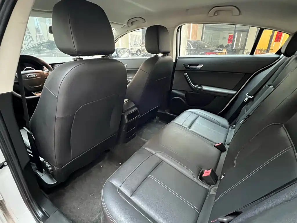 Qoros Qoros 3 — миниатюра 10