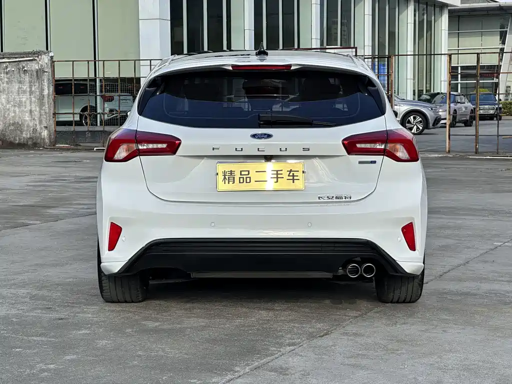 Ford Focus — миниатюра 6
