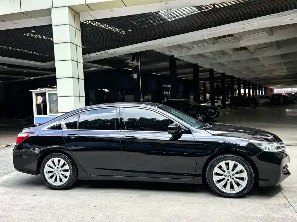 Honda Accord — миниатюра 4