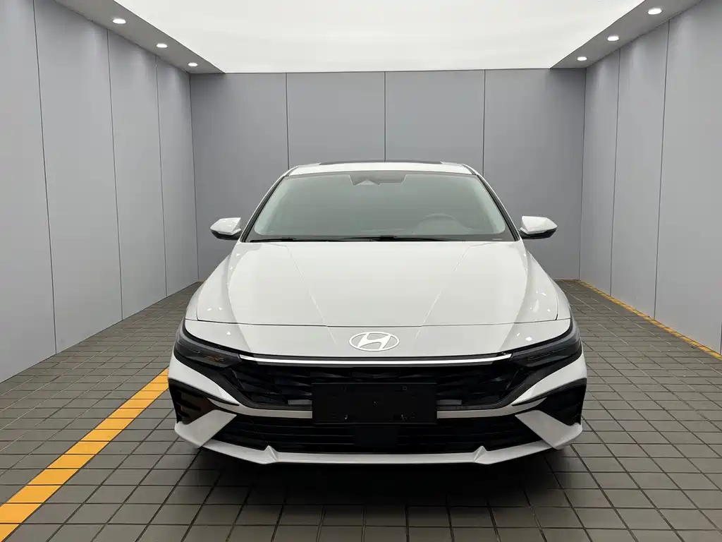 Hyundai Elantra — миниатюра 2