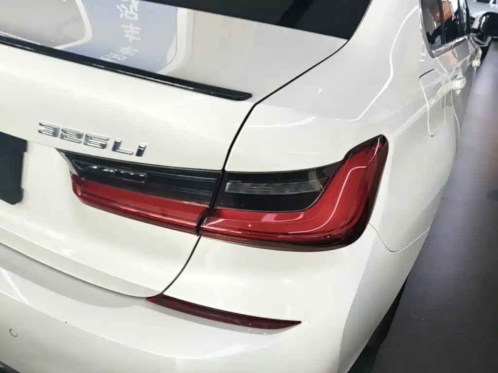 BMW 3 Series — миниатюра 8