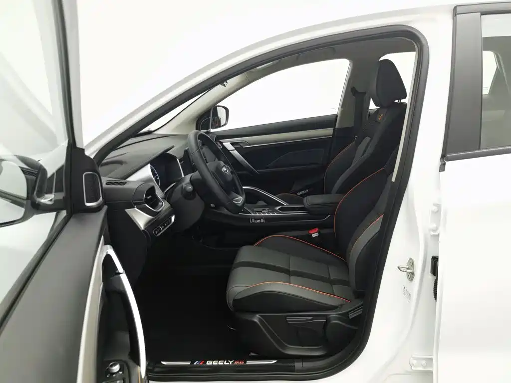 Geely Binyue — миниатюра 10