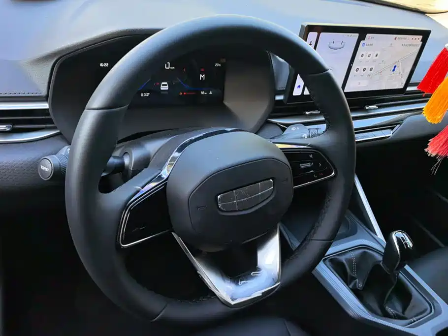 Geely Emgrand — миниатюра 15