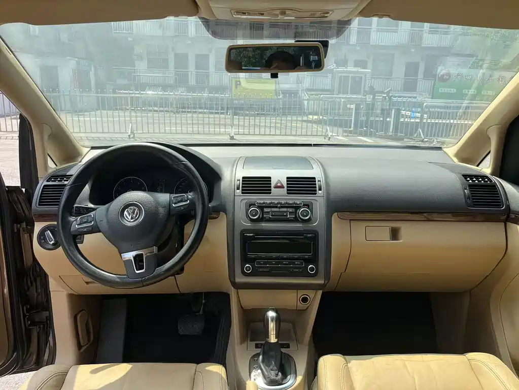 Volkswagen Touran — миниатюра 10