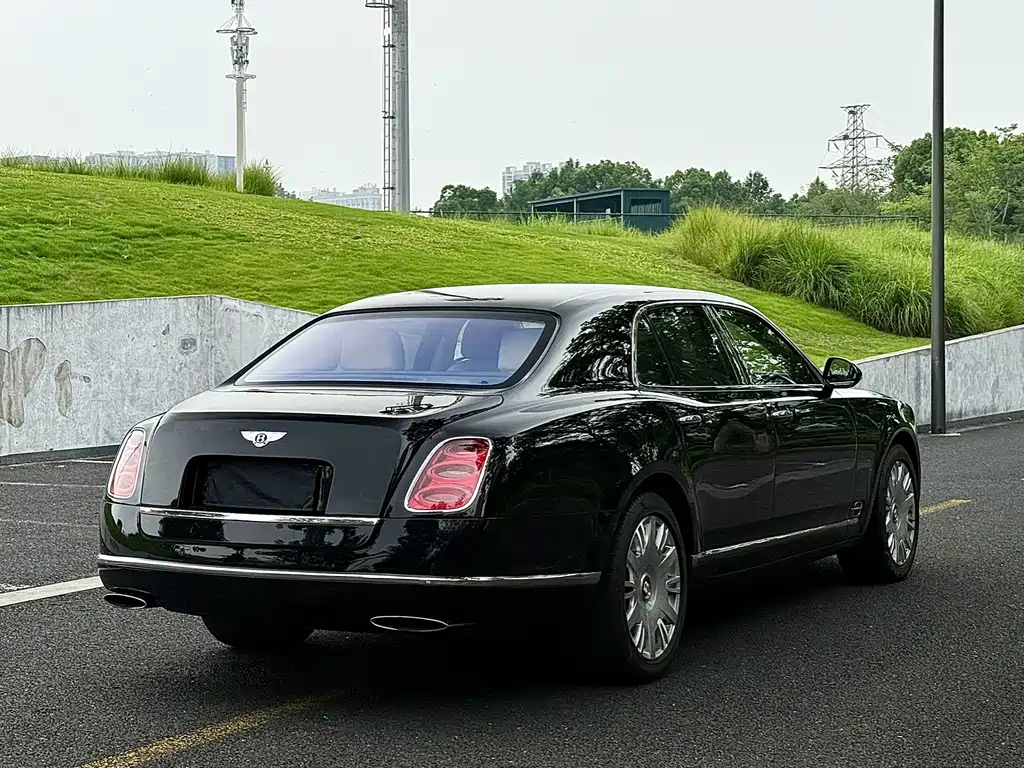 Bentley Mulsanne — миниатюра 6