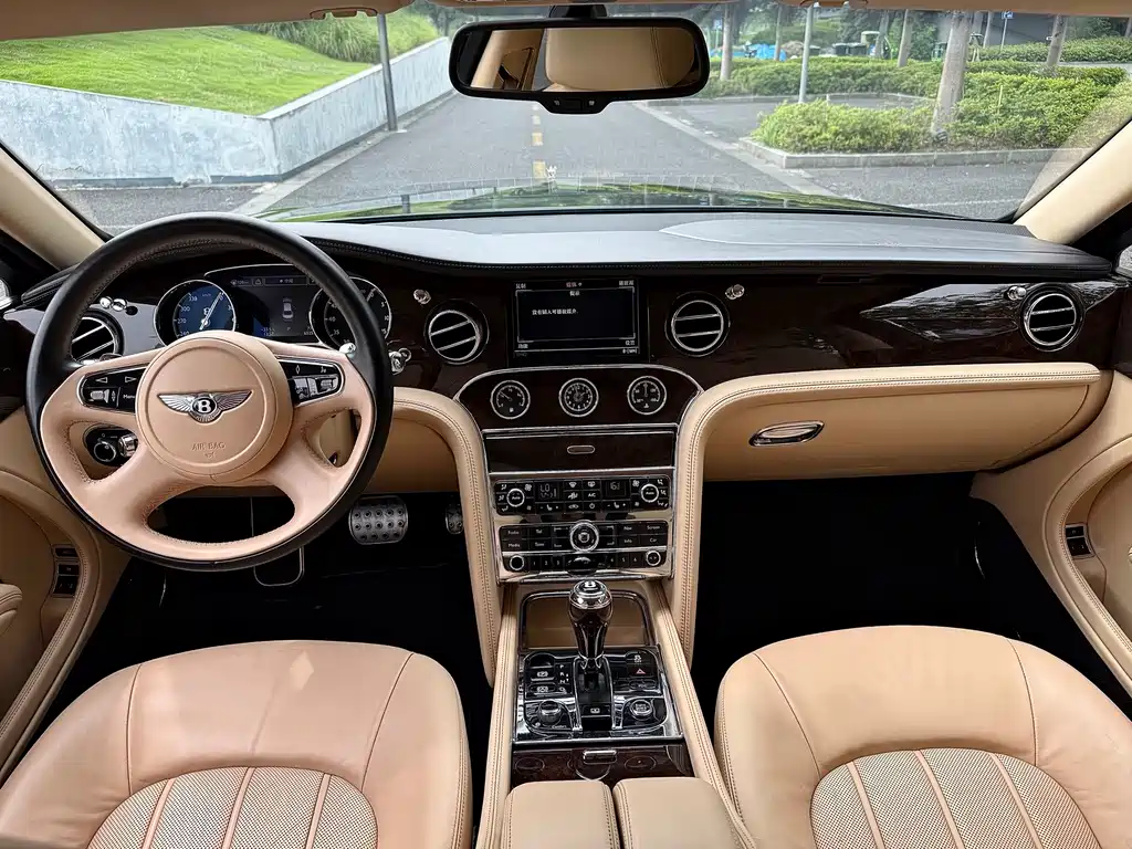 Bentley Mulsanne — миниатюра 15