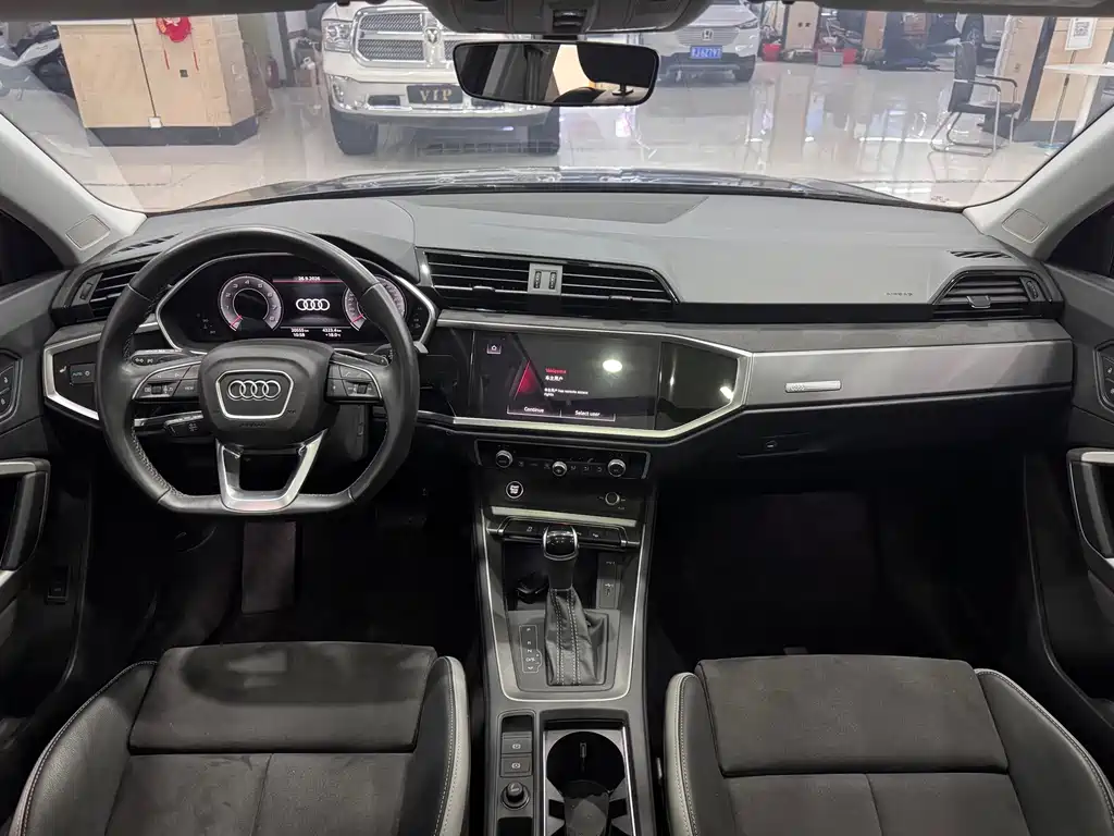 Audi Q3 — миниатюра 11