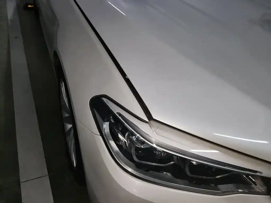 BMW 5 Series New Energy — миниатюра 7