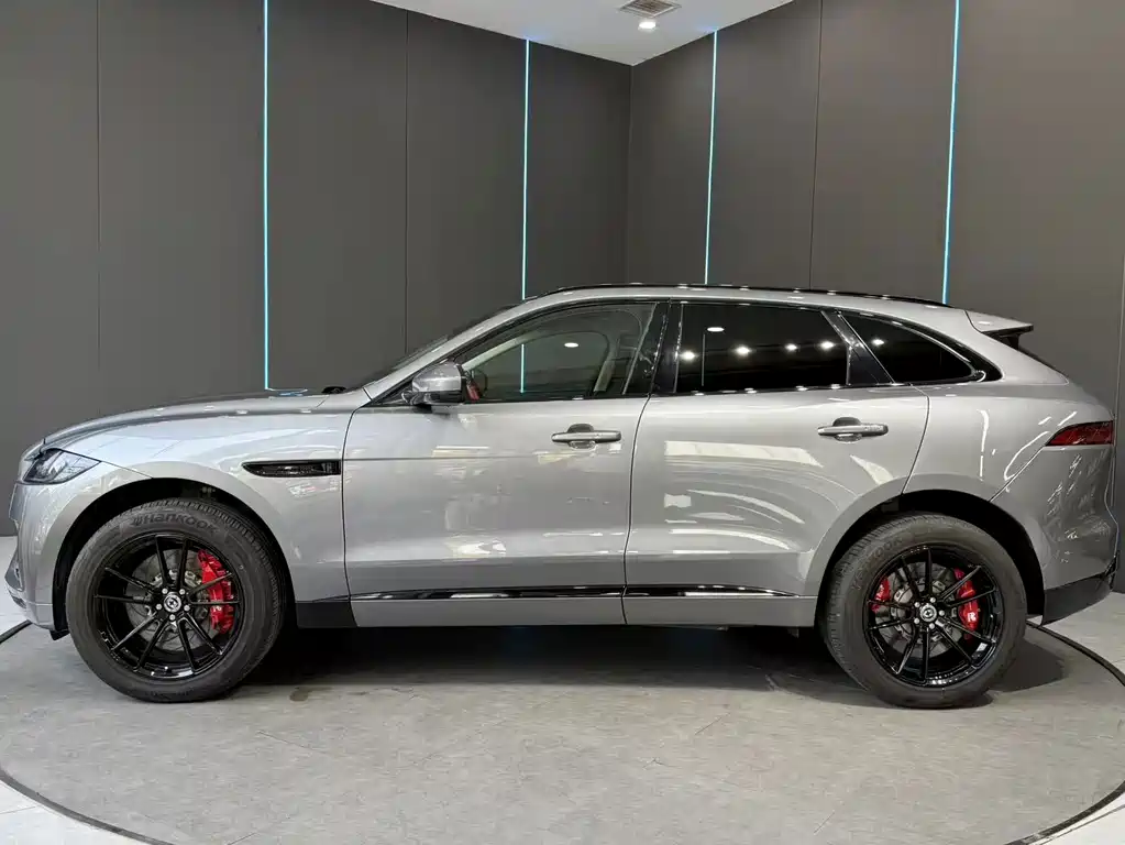 Jaguar F-PACE — миниатюра 5