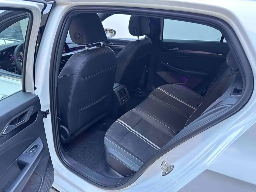Volkswagen Golf — миниатюра 10