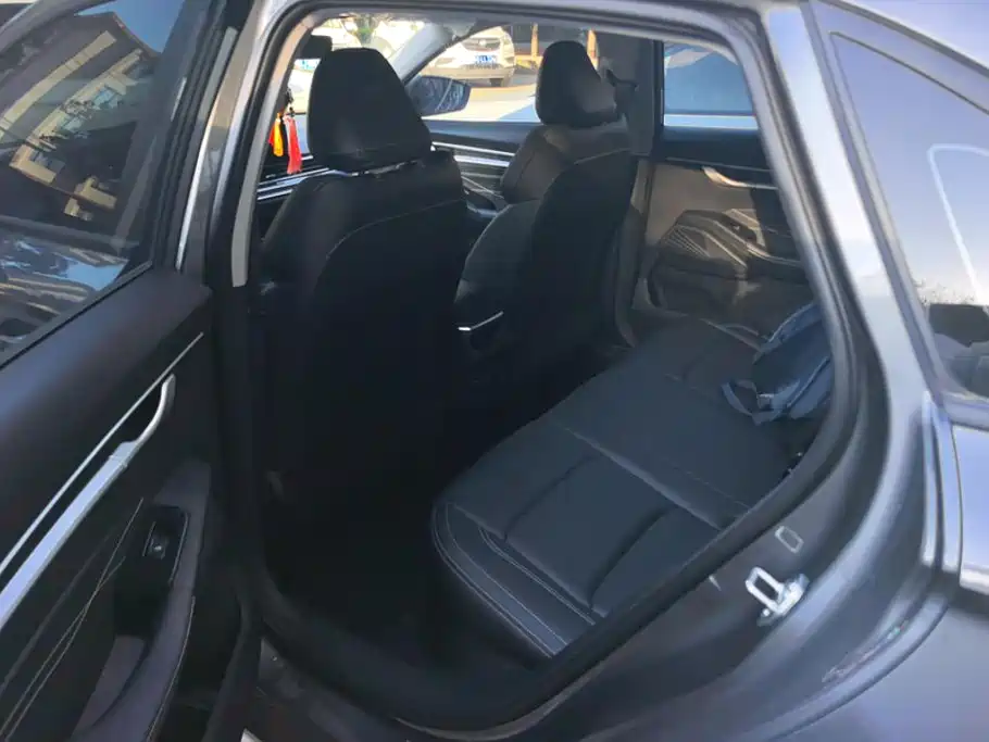 Geely Emgrand — миниатюра 11