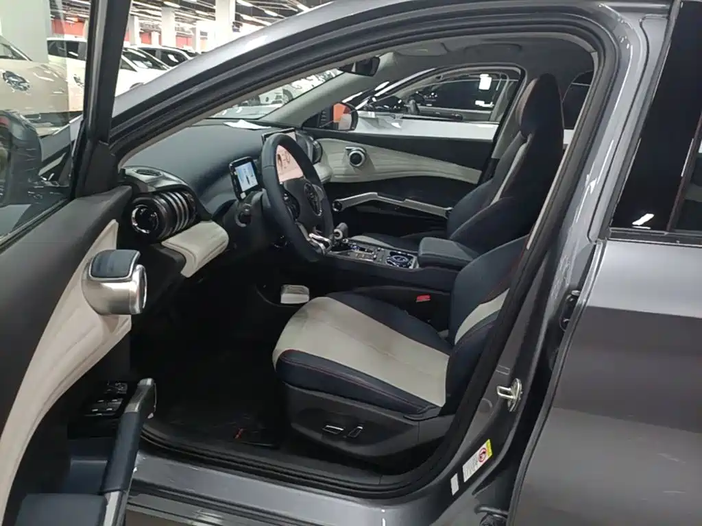 BYD Yuan Plus — миниатюра 15