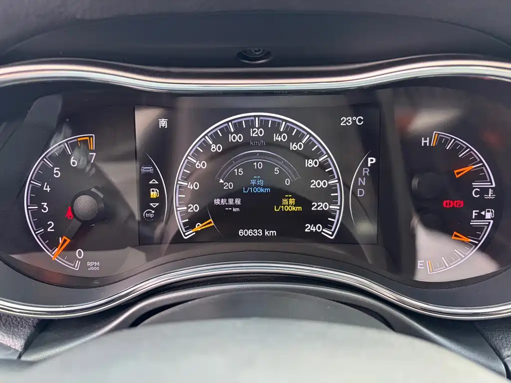 Jeep Grand Cherokee (Import) — миниатюра 13
