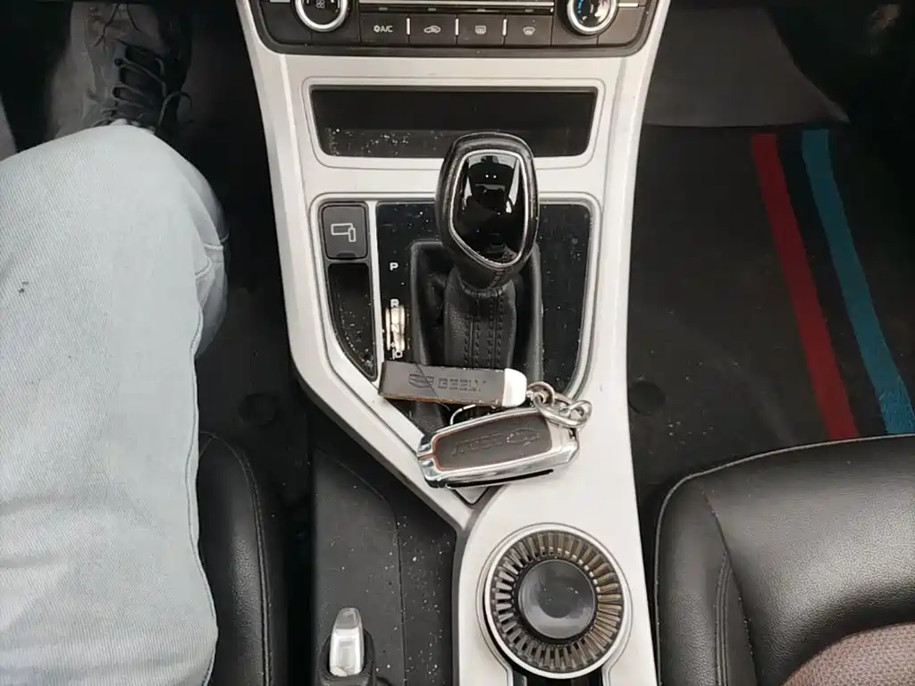 Geely Vision — миниатюра 14