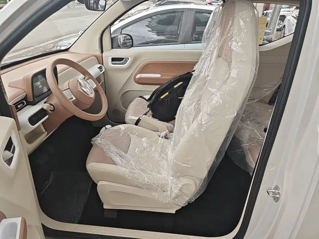 Wuling MINIEV — миниатюра 15