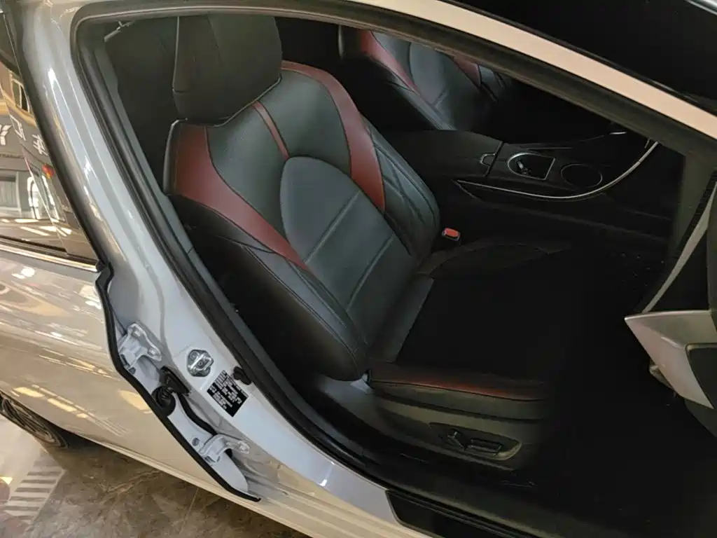 Toyota Avalon — миниатюра 25