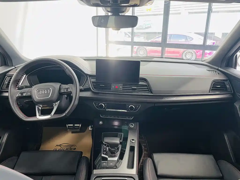 Audi Q5L Sportback — миниатюра 7