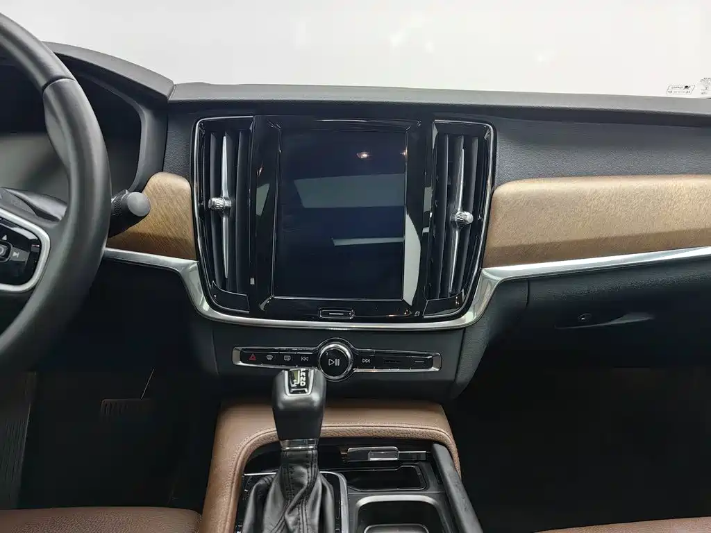 Volvo S90 — миниатюра 12