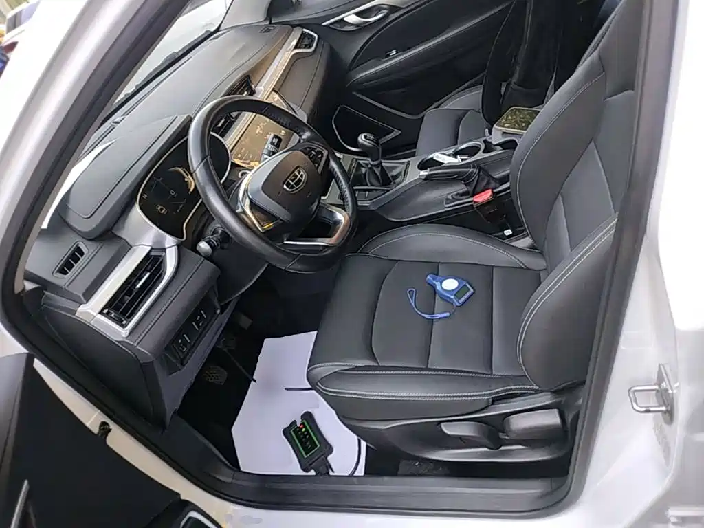 Geely Emgrand — миниатюра 15