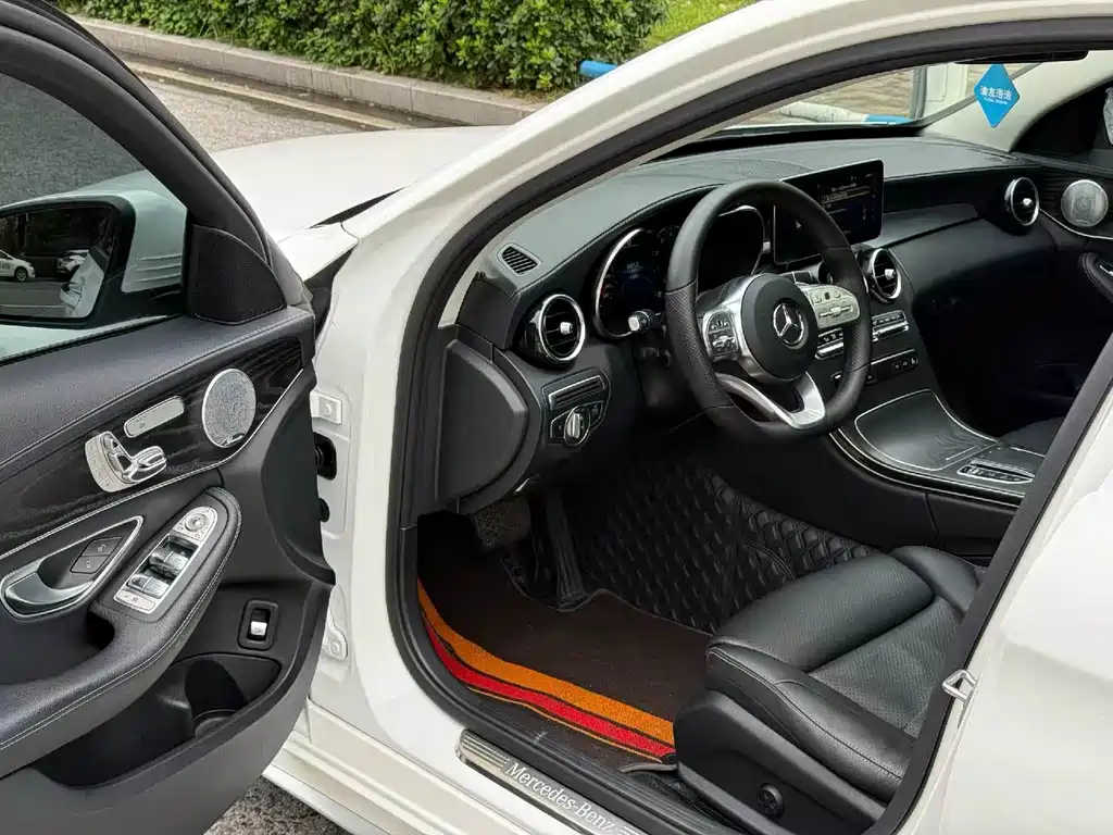 Mercedes-Benz C-Class — миниатюра 4