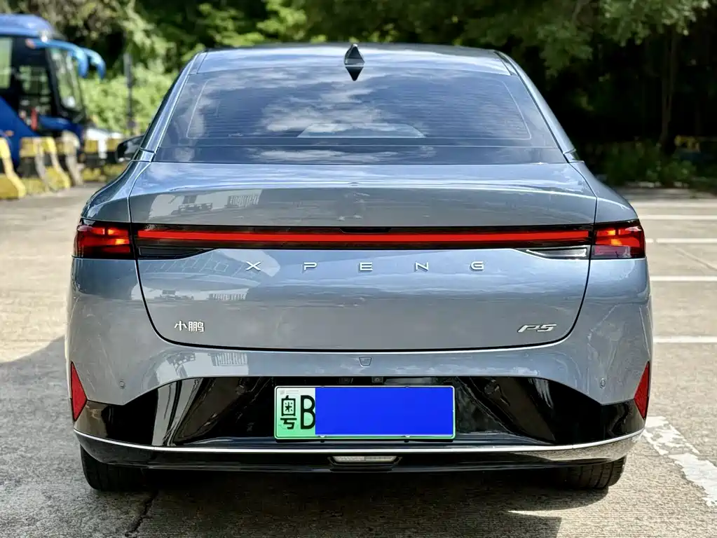 XPeng P5 — миниатюра 15