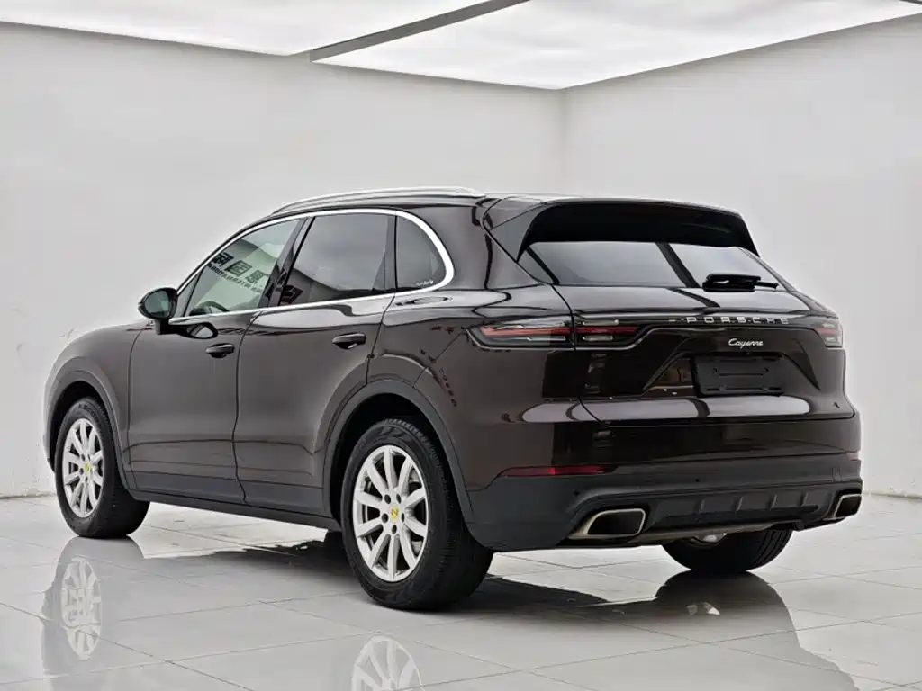 Porsche Cayenne — миниатюра 22